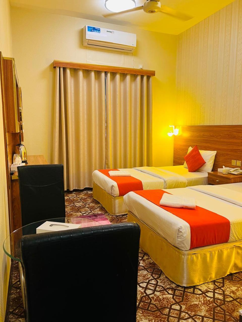 Parasol Hotel Дубай Экстерьер фото