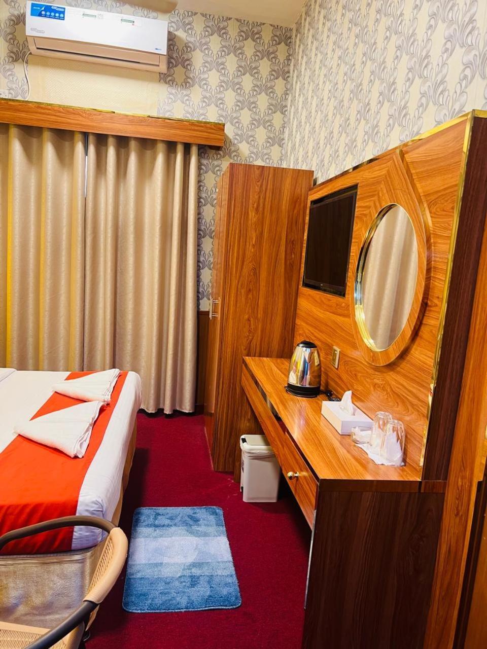 Parasol Hotel Дубай Экстерьер фото